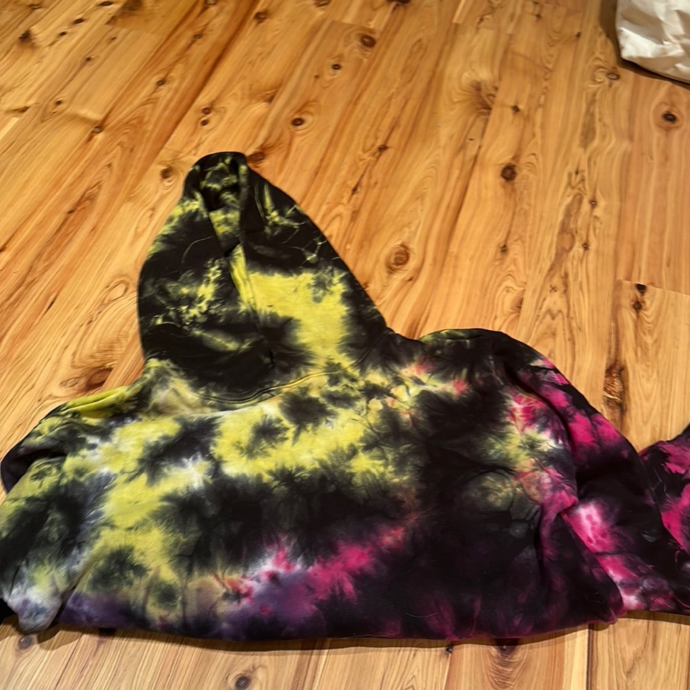 premium apparel tye die hoodie